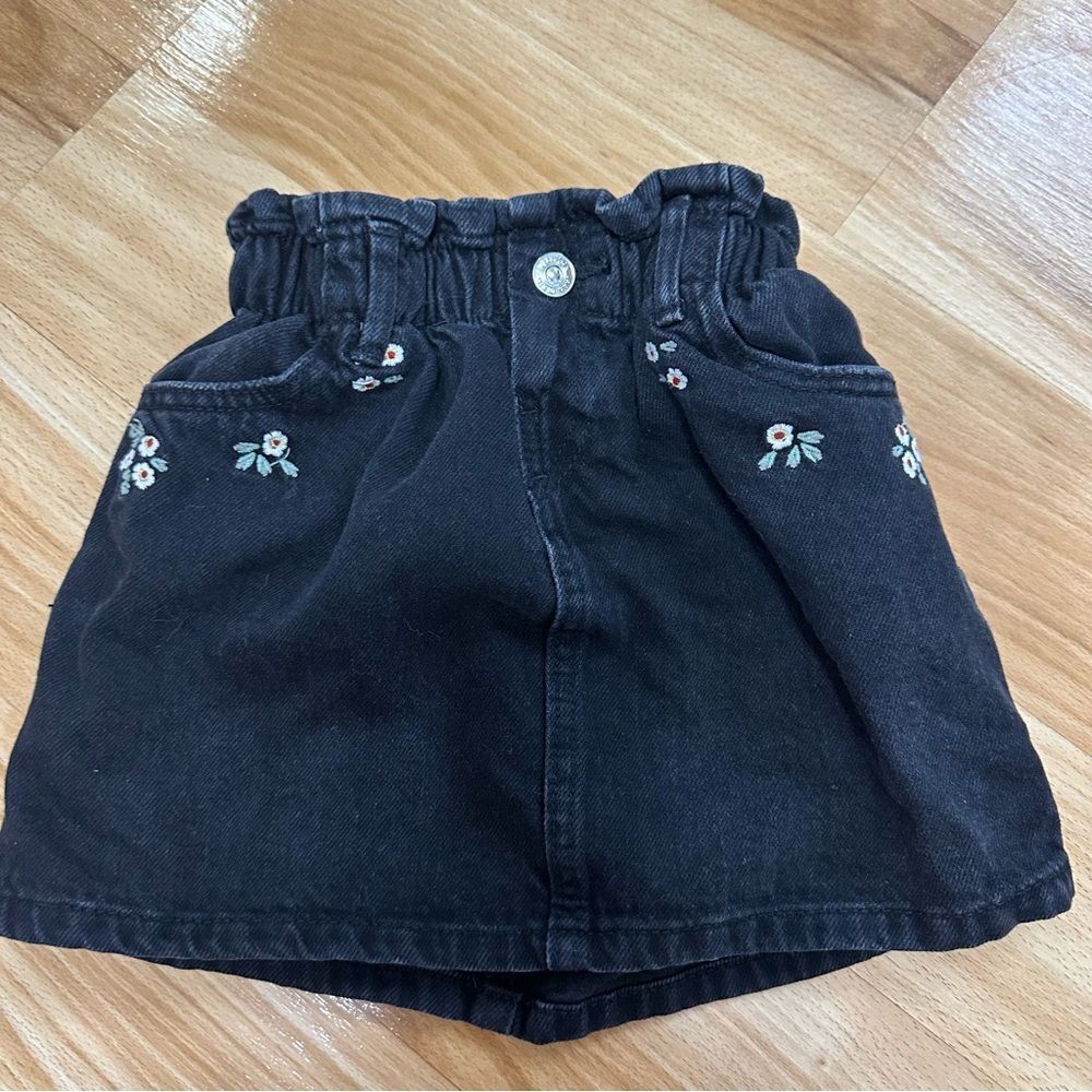 Zara Toddler Black Denim Flower Embroidered Skirt size‎ 18-24 - Picture 4 of 6